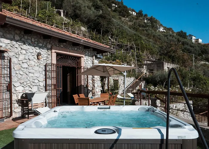 Santa Rosa Con Jacuzzi E Vista Panoramica Amalfi